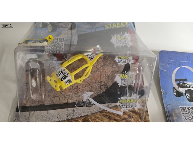 Lot 71 - trix 360° street auto's, 2 verpakkingen - afbeelding 4 van  4