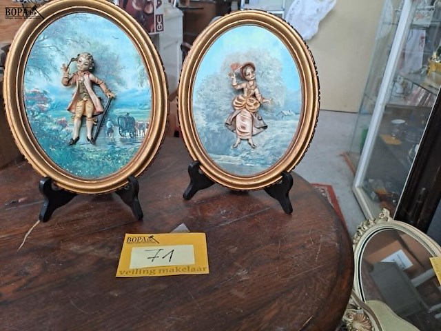 Lot 71 - vintage italiaanse 3d wanddecoratie op display romantisch ko - afbeelding 1 van  3