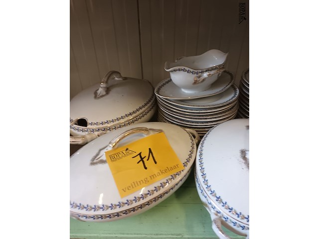 Lot 71 - vintage servies. 31 stuks - afbeelding 2 van  4