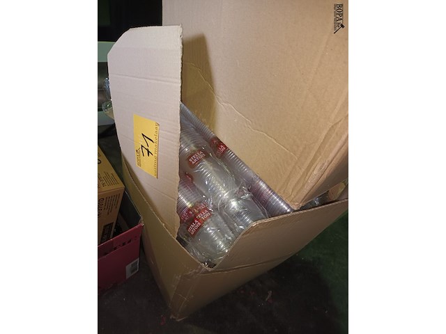 Lot 71 - wergwerpbekers voor bier. 4 dozen - afbeelding 2 van  4