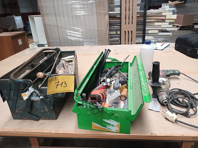 Lot 713 - werkmateriaal - afbeelding 1 van  3