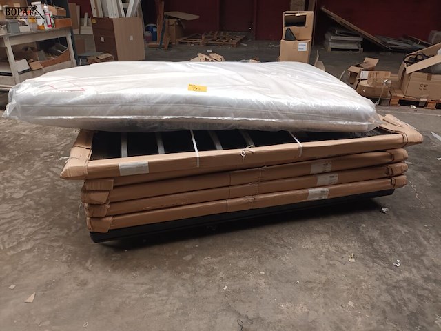 Lot 715 - spiraalbodems en matras - afbeelding 1 van  3