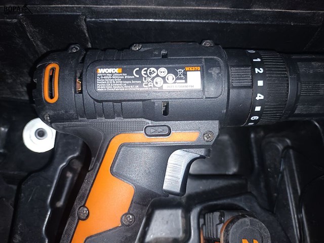 Lot 72 - accu schroefmachine worx in koffer - afbeelding 4 van  5