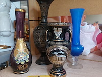 Lot 72 - decoratieve vaasjes, 4 stuks - afbeelding 1 van  1