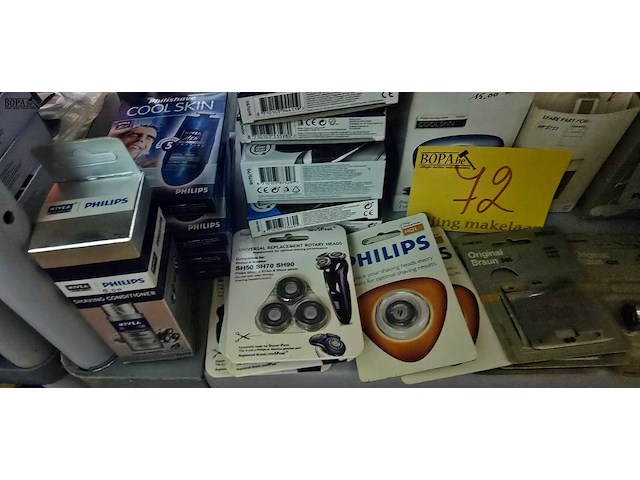 Lot 72 - diverse phillips accessoires scheerapparaten - afbeelding 2 van  4