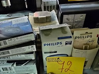 Lot 72 - diverse phillips accessoires scheerapparaten - afbeelding 3 van  4