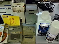 Lot 72 - diverse phillips accessoires scheerapparaten - afbeelding 4 van  4