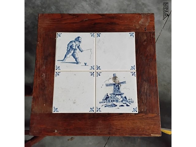 Lot 72 - duo massief houten bijzettafeltjes - landelijke stijl - afbeelding 2 van  2