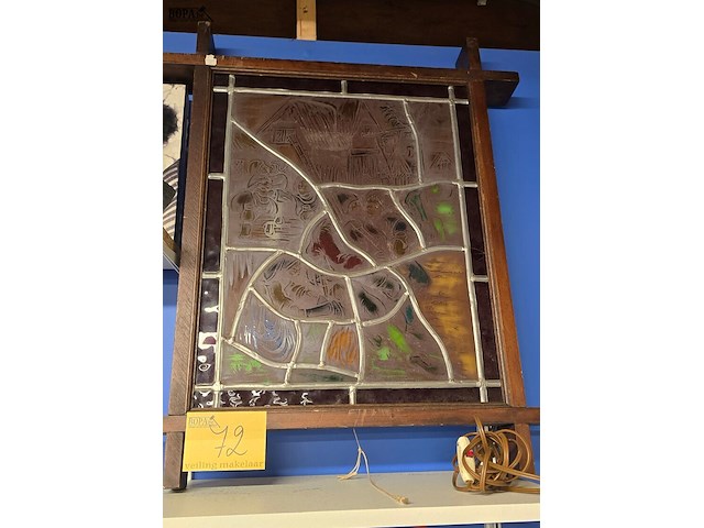 Lot 72 - houten raam met brandglas met verlichting - afbeelding 1 van  2
