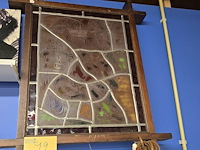 Lot 72 - houten raam met brandglas met verlichting - afbeelding 2 van  2