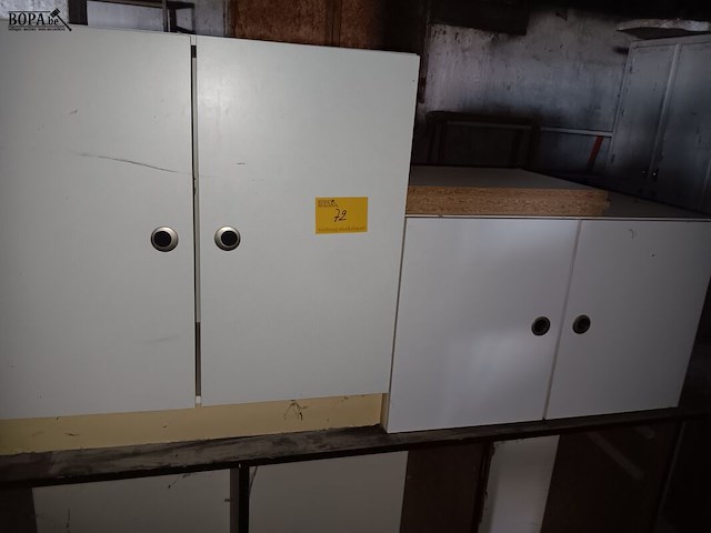 Lot 72 - keukenkastjes - afbeelding 1 van  1