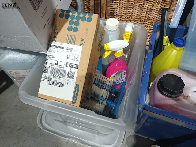 Lot 72 - lot poetsmateriaal - afbeelding 5 van  6