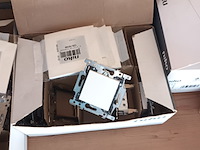Lot 72 - materiaal voor elektrische installaties - afbeelding 5 van  6