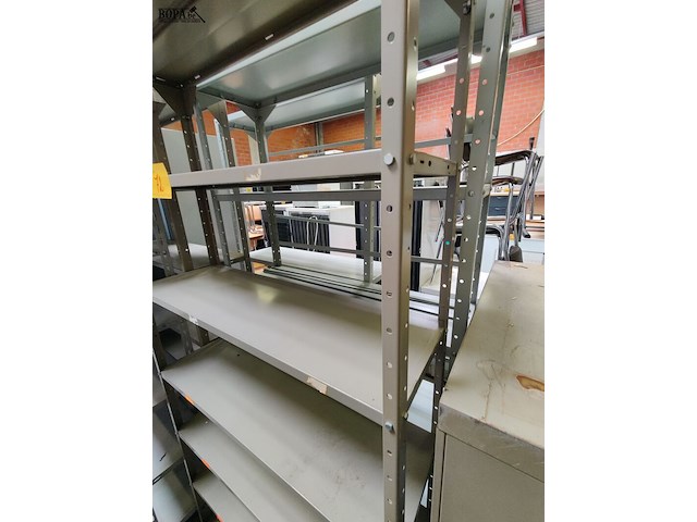 Lot 72 - metalen mewaf dominorek - 2 stuks - afbeelding 2 van  2