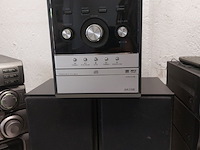 Lot 72 - micro hifi-system lg xa102 - afbeelding 1 van  2