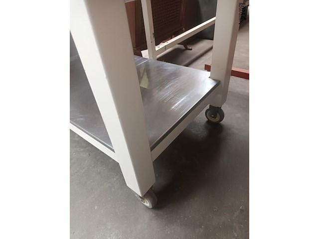 Lot 72 - mobiel keukeneiland - afbeelding 4 van  4