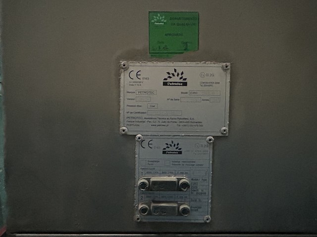 Lot 72 - set mazouttanks 2x 5000l - afbeelding 6 van  9