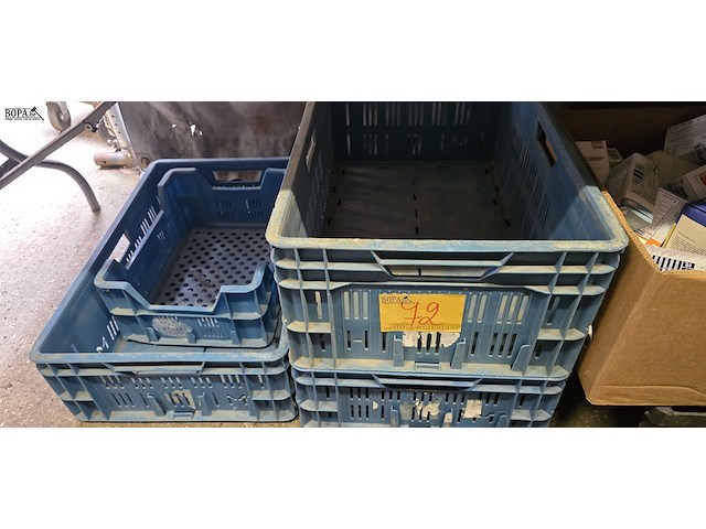 Lot 72 - stapelbakken 4 stuks - afbeelding 1 van  3