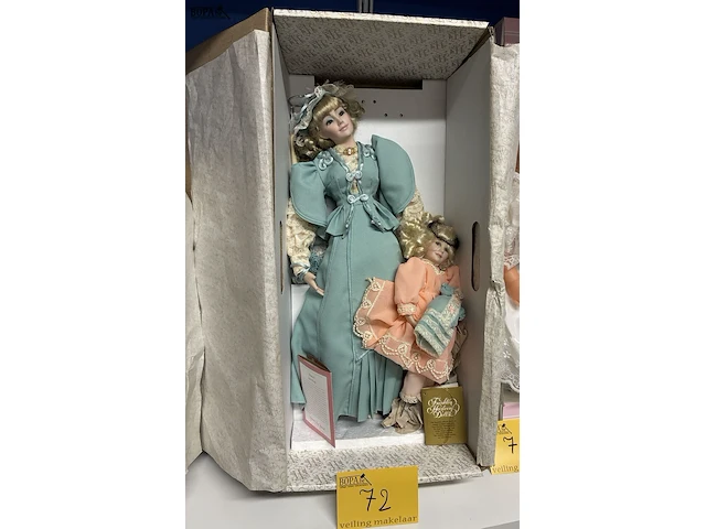 Lot 72 - vintage verzamelpop in doos - franklin heirloom dolls - afbeelding 1 van  5