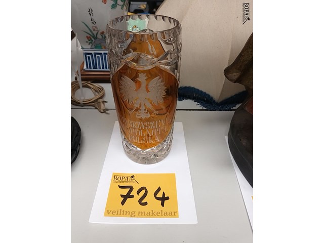 Lot 724 - kristallen vaas polen - afbeelding 1 van  3