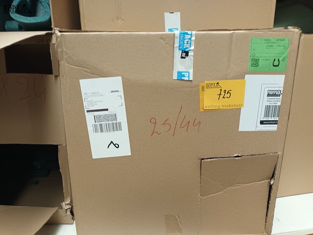 Lot 725 - hoekbescherming - afbeelding 4 van  4