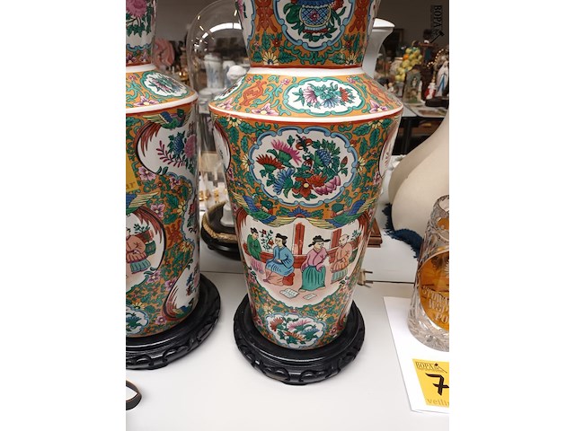 Lot 725 - koppel chinese vazen - afbeelding 2 van  4