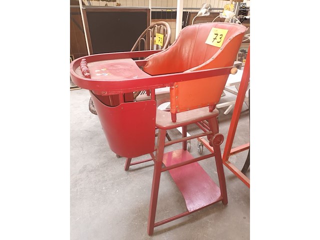 Lot 73 - antieke kinderstoel - afbeelding 2 van  4