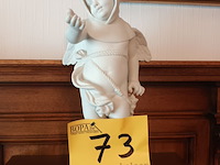 Lot 73 - biscuit beeldje engel - afbeelding 1 van  5