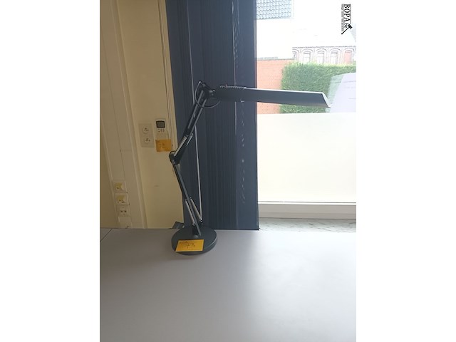 Lot 73 - bureaulamp - afbeelding 1 van  3