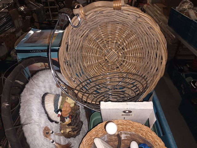 Lot 73 - decoratie - afbeelding 2 van  3