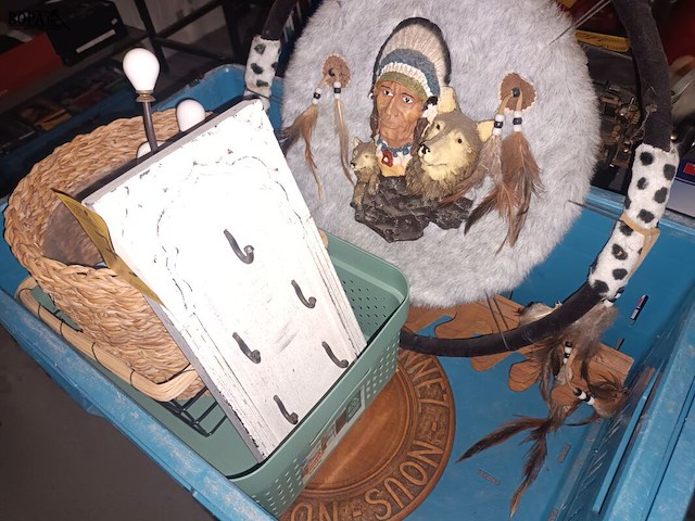 Lot 73 - decoratie - afbeelding 3 van  3