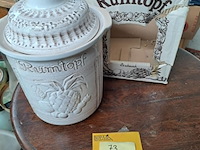 Lot 73 - duitse keramieken rumtoph - afbeelding 1 van  1
