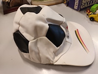 Lot 73 - fina pet - afbeelding 3 van  4