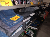 Lot 73 - herenbroeken en truien - afbeelding 2 van  5