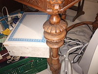 Lot 73 - houten mechelse tafel - afbeelding 2 van  3