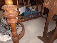 Lot 73 - houten mechelse tafel - afbeelding 3 van  3