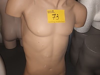 Lot 73 - huidskleur torso man - afbeelding 1 van  3