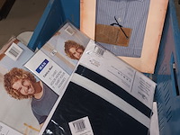 Lot 73 - kledij - afbeelding 2 van  6