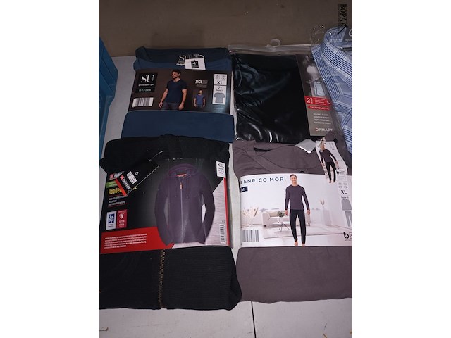 Lot 73 - kledij - afbeelding 3 van  6