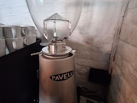 Lot 73 - koffiemolen pavelly - afbeelding 3 van  4