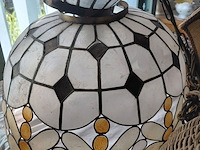Lot 73 - lampen, lampenkappen en - houders diverse materialen - afbeelding 2 van  3