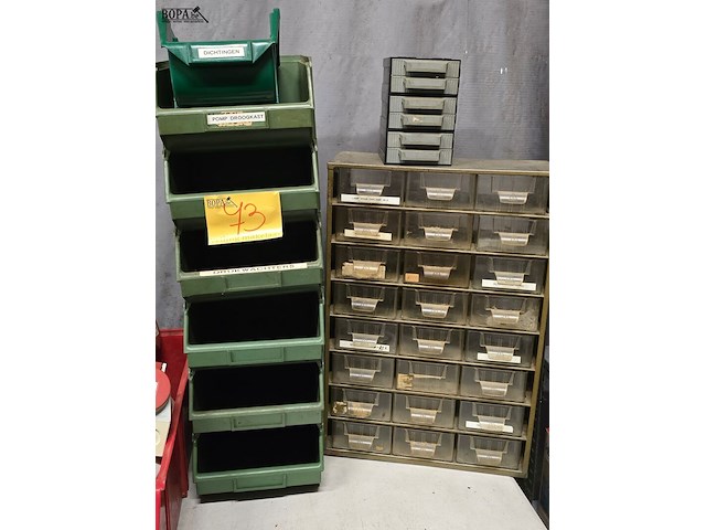 Lot 73 - lot sorteerbakjes - afbeelding 1 van  3
