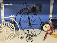 Lot 73 - metalen diverse decoratieve fietsen 9 stuks - afbeelding 2 van  4