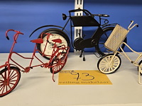 Lot 73 - metalen diverse decoratieve fietsen 9 stuks - afbeelding 3 van  4