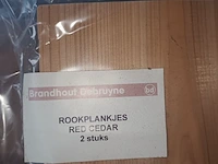 Lot 73 - rookplankjes red cedar. 42 stuks - afbeelding 3 van  3