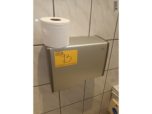 Lot 73 - toilet accessoires. 3 stuks - afbeelding 1 van  3