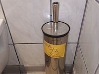 Lot 73 - toilet accessoires. 3 stuks - afbeelding 3 van  3