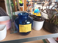 Lot 73 - vazen en bloempotten. 11 stuks - afbeelding 5 van  5