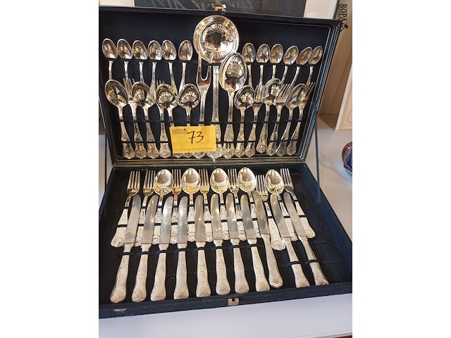 Lot 73 - verzilverd bestekset - afbeelding 1 van  5