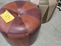 Lot 73 - vintage poef 2 stuks - afbeelding 2 van  3